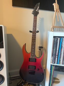 Right handed electric guitar