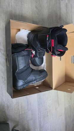 DC Snowboarding Boots