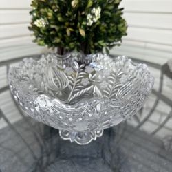 Vintage 24% Lead Crystal Etched Floral Rolled Edge Pedestal Decorative 8" Bowl.