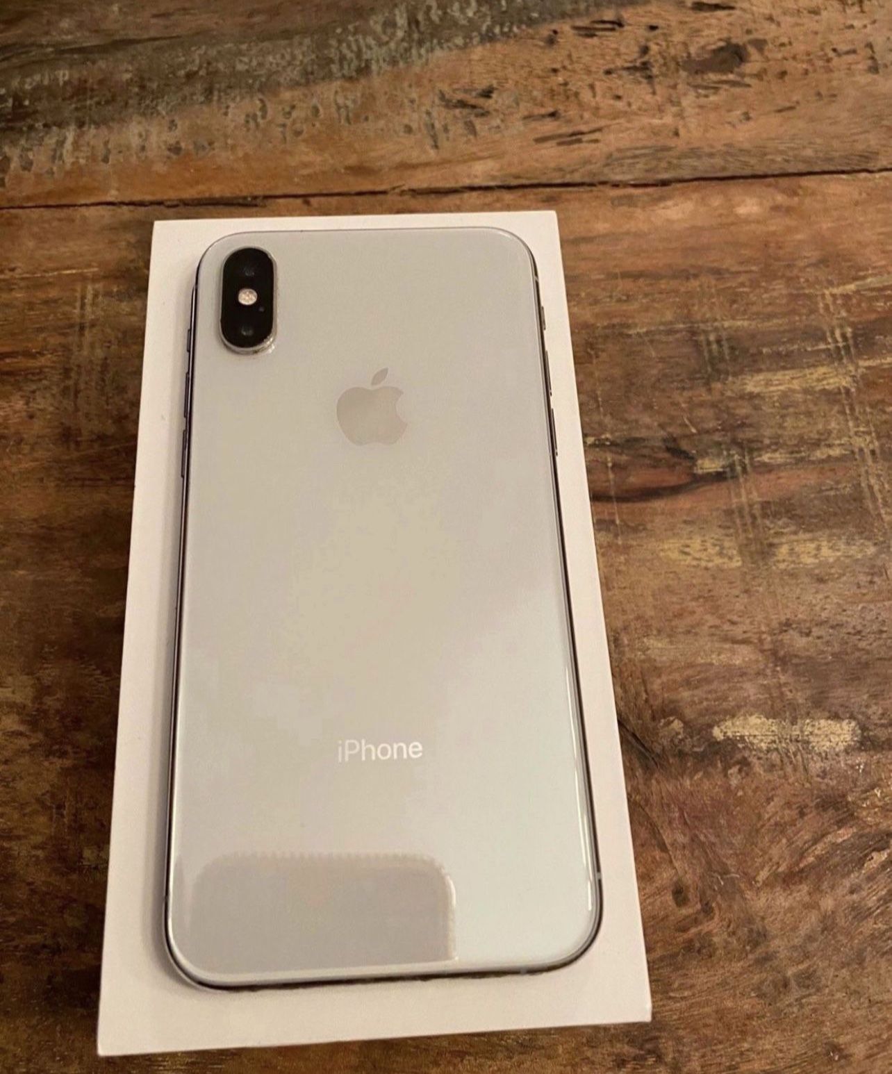 v*o様 iPhone XS 258GB【オークション中】 Apple iPhone XS 256GB 64GB Silver / Gold Unlocked Tracfone Verizon