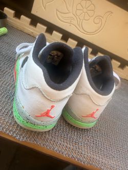Jordan’s shoes size 9C