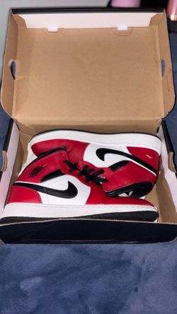 Black, white, and red, AIR JORDAN 1 MID