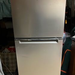 Whirlpool Refrigerator 