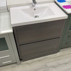 New In box 24 Inch Bathroom vanity grey walnut