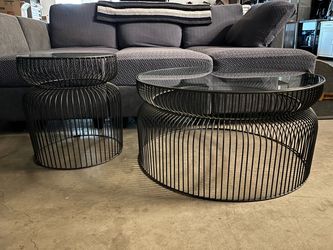 Set of 2 Accent tables / Coffee tables