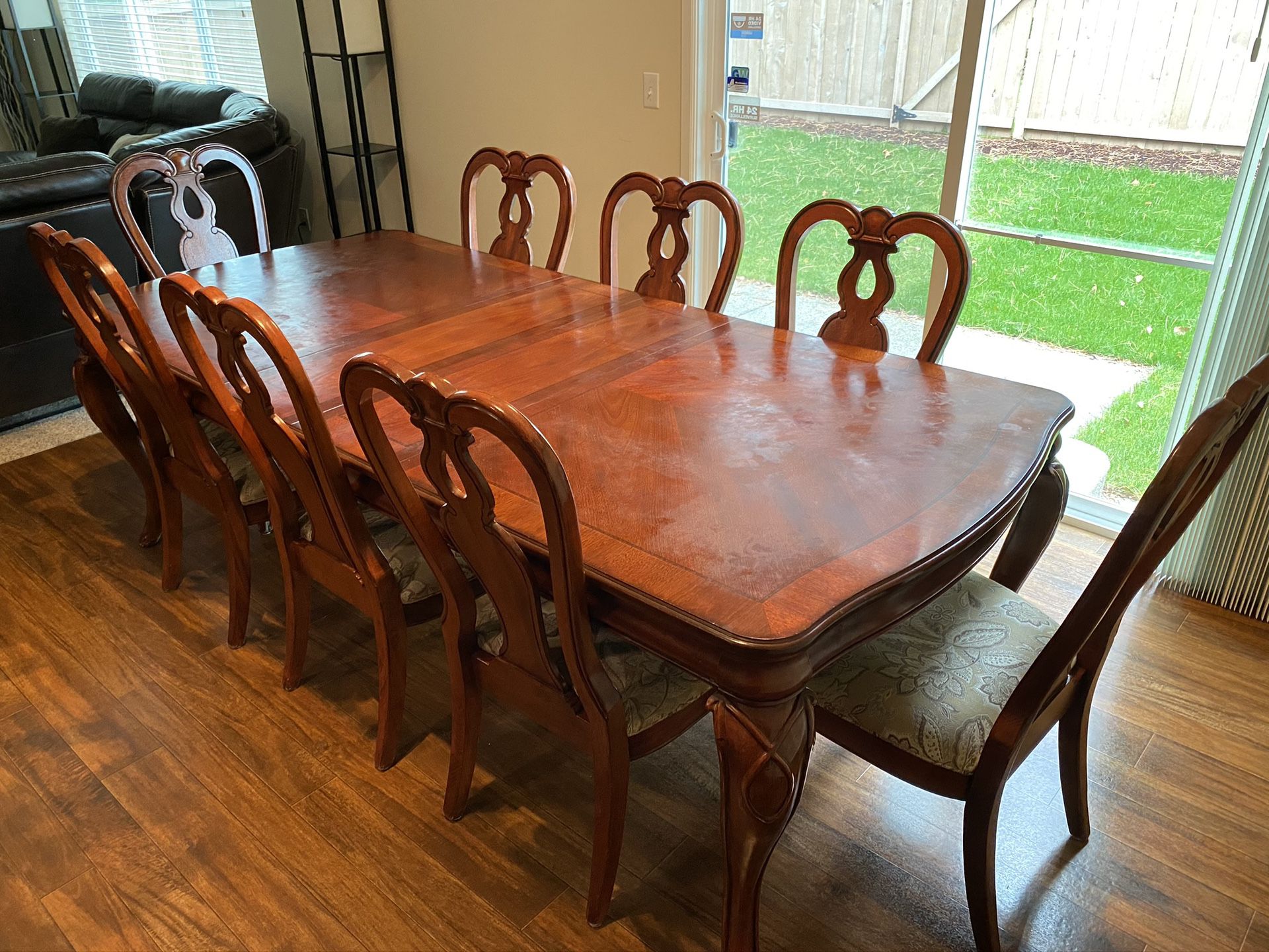 Dining Table with 8 stools, size 44x94, folds to 44x82 and to 44x70