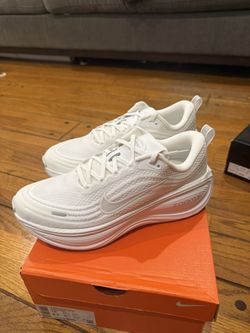 Nike Vomero Plus