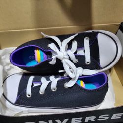 New! Converse Shoes Size 9C 