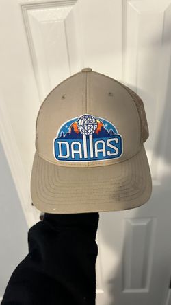 Tan Dallas skyline hat