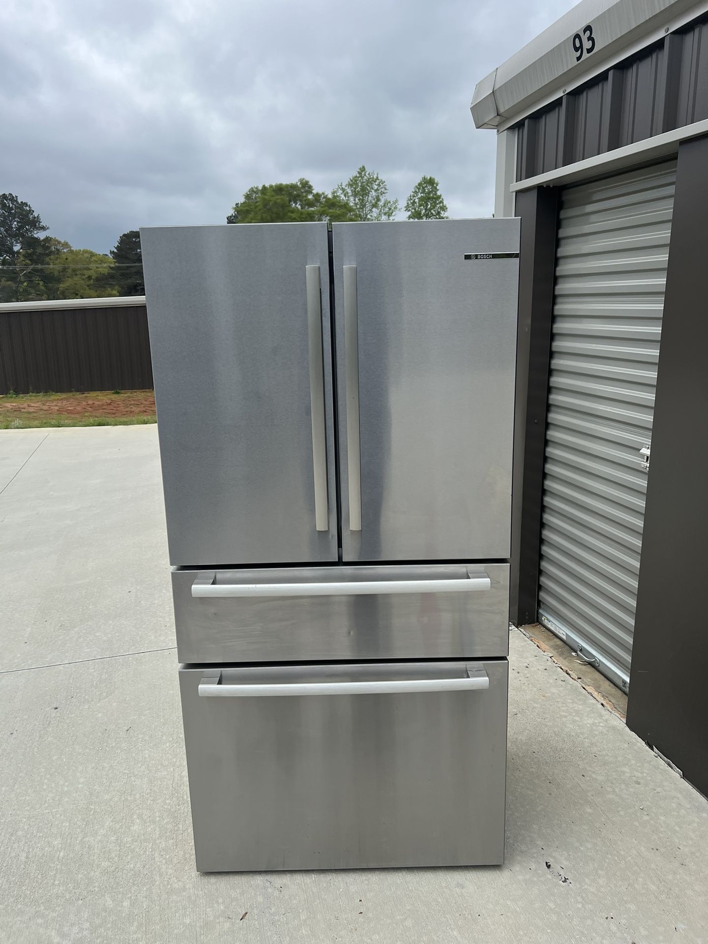 Bosch refrigerator (Gently Used )