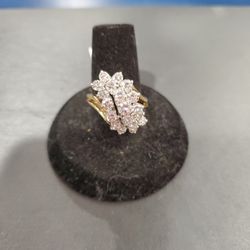 DIAMOND CLUSTER RING