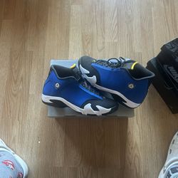Jordan 14 Laney Sz 11