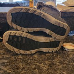 Kamik Size 9 Winter Boots