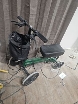 Knee scooter
