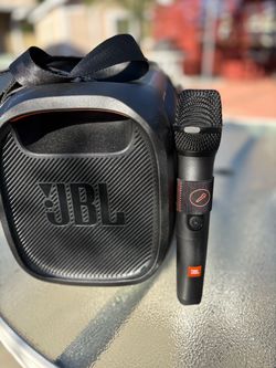 JBL Partybox essential