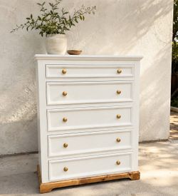 Swiss Coffee White 5 Drawer Solid Wood Dresser