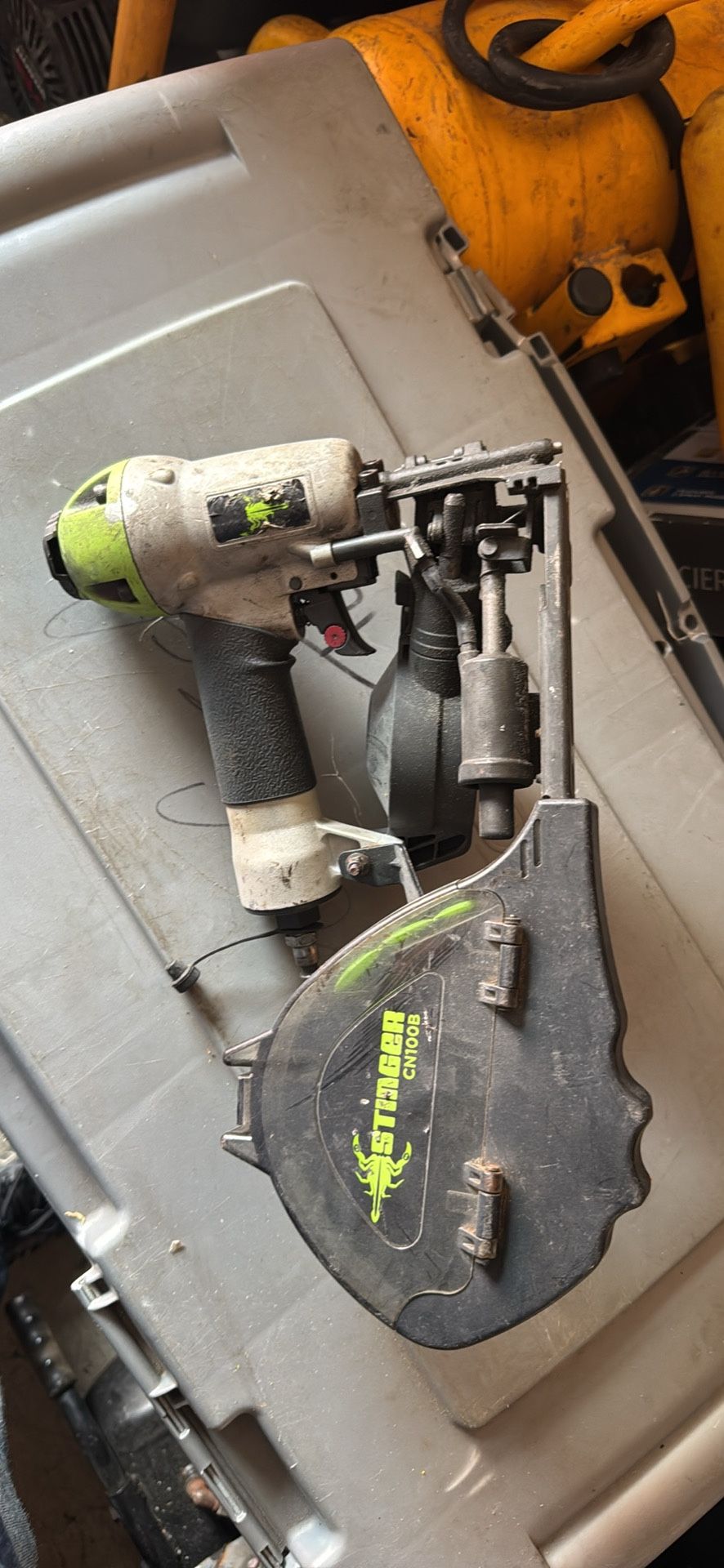 Stinger CN100B Cap Nailer