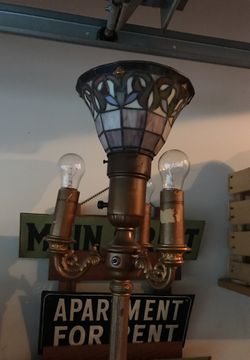 Vintage lamp...needs spray painting or keep as is