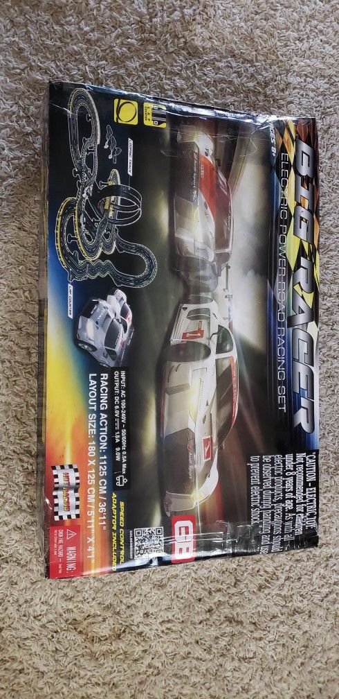Big Racer Road Racing Set- Electric Powered