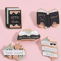 5pc Enamel Book Worm Pins, Broches , Badges, Jewelry, Books, Library, Collectibles Gifts