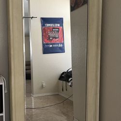  Mirror 
