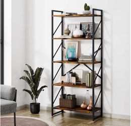 Shelf books/trinkets