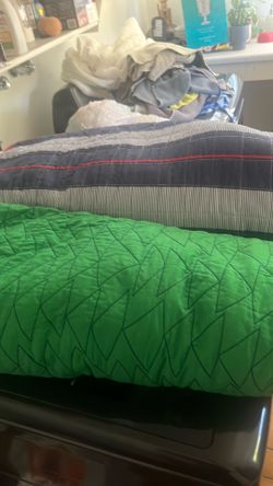 Queen bed quilt