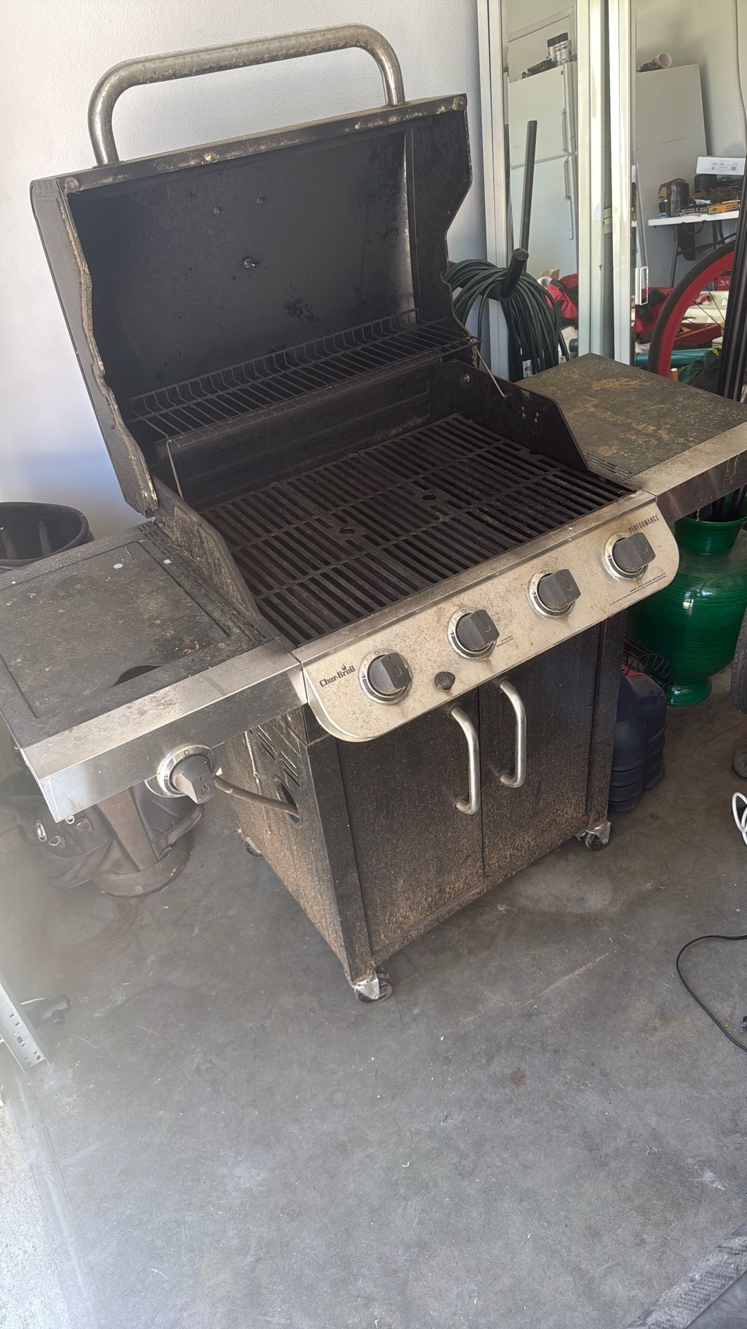 4 Burner Gas BBQ