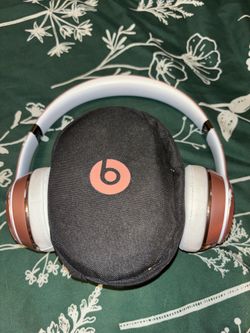 Beats Solo3 Wireless Headphones - Rose Gold (Latest Model)
