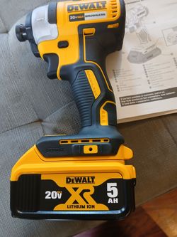 20v Dewalt Brushless lmpact driver 1/4 lnch And battery 5.0ah