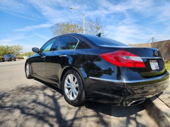 2012 Hyundai Genesis