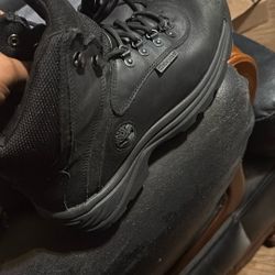 timberland shoes hiking  boots good condition size 8 and half.  25 dollars
