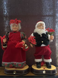 1998 Gemmy Dancing Claus Couple