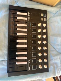 Arturia MiniLab MkII MIDI Controller