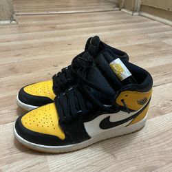 Air Jordan 1 Retro High OG Yellow Toe' 