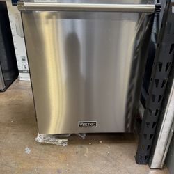 Viking 24” dishwasher 