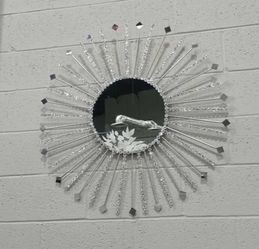 BEAUTIFUL ACCENT MIRROR 14"  TOTAL ROUND 33"