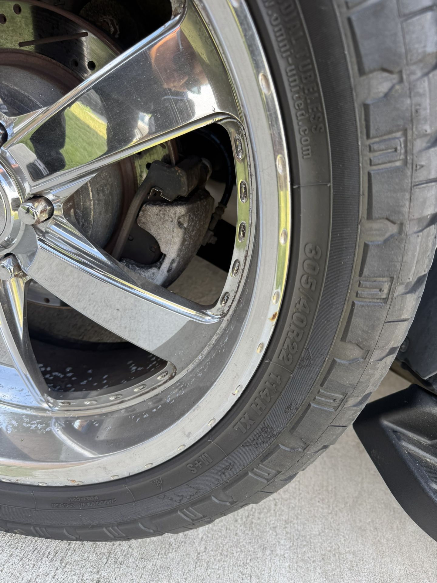 22” Chrome Wheels