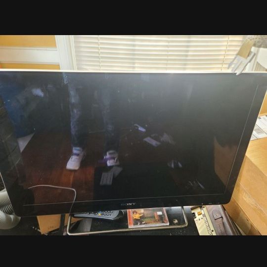 Sony flat screen TV in good condition ready for pickup