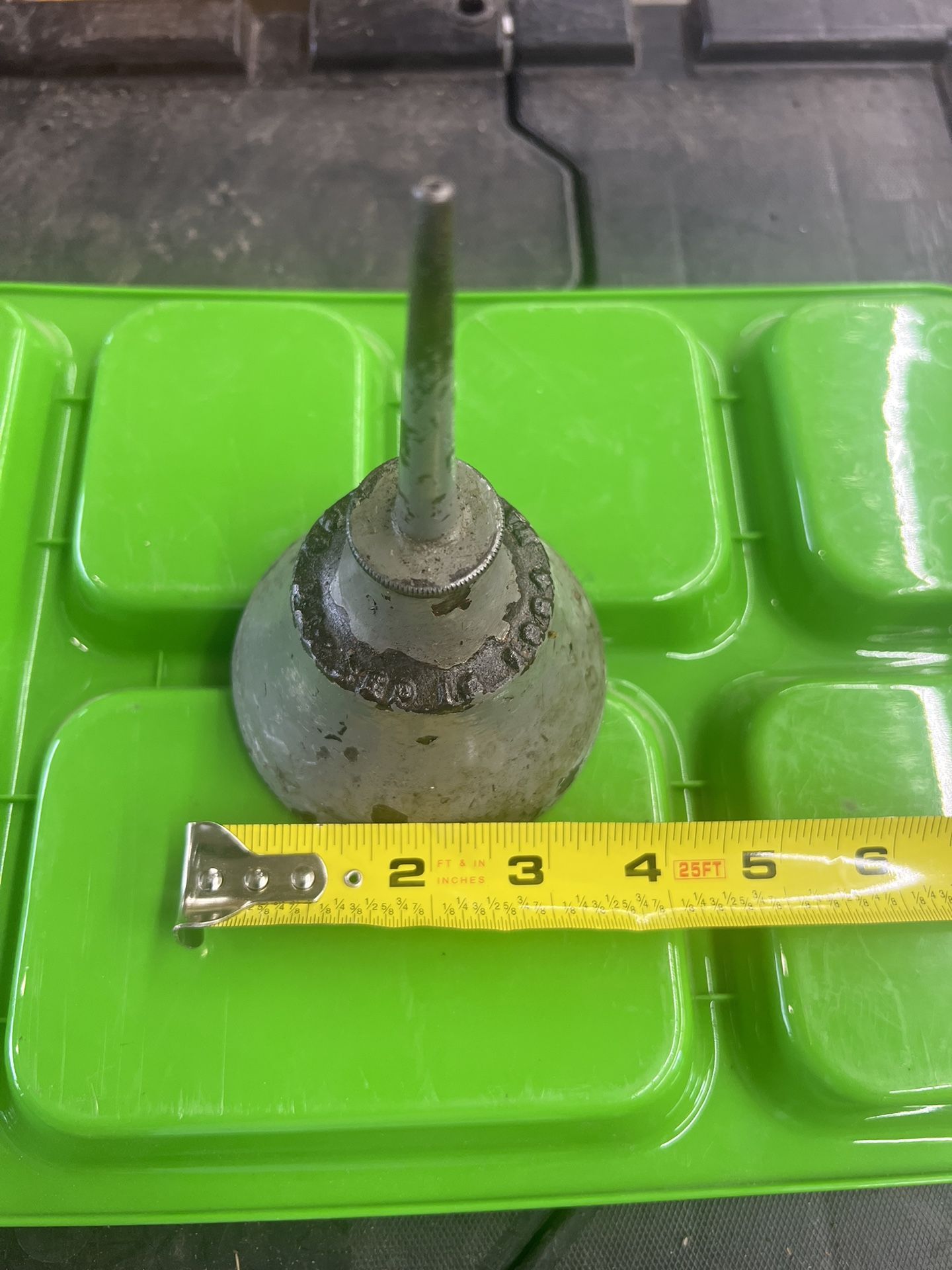 Vintage Oil Thumb Can Dropper