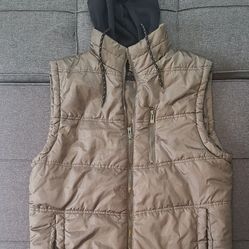 R Brand Large Green Hooded Vest