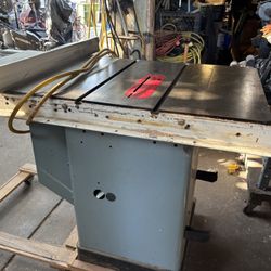 Delta Unit Saw In Perfect Condition 