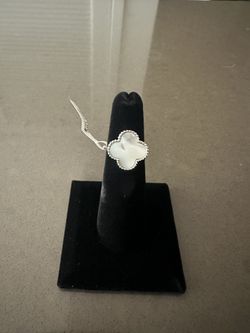 Clover Ring – Size 5 | 14K White Gold Over 925 w/ Mother of Pearl ✨