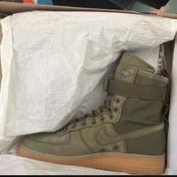 SF AF1 Olive Size 9.5 Comes With Bag And All Accessories $400 OBO 