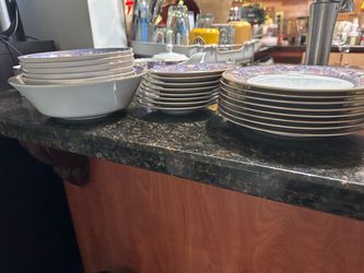 9125 French court fine dining set