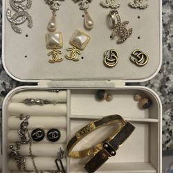  Earrings & Bracelets (Full Set Only, Not Authentic）