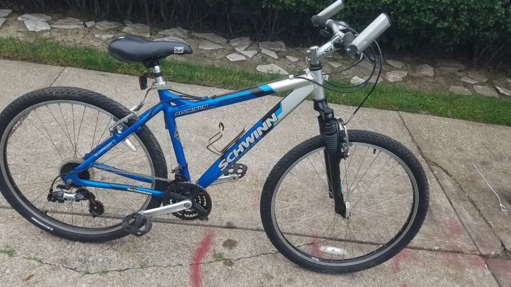Schwinn aluminum bike hotsell