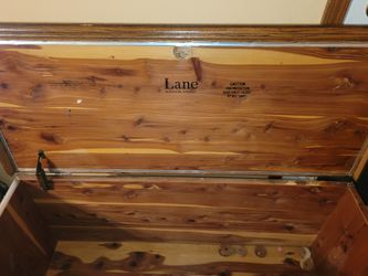 🪵 Vintage 1985 Lane Cedar Chest – $150 OBO