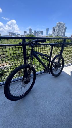 JAMIS DAKAR XLT MOUNTAIN BIKE