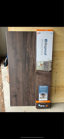 Lipian Hill Hickory 22mil - LVP - Piso - Kid & pet friendly - Scratch resistant and 100% waterproof click in planking